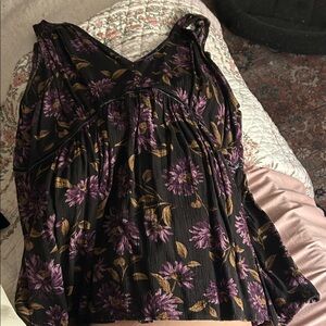 Floral Black and Purple American Eagle Tank